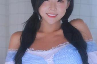 看！最新的Habin夏彬(하빈)，清晨时光原图好像错过了早餐的气息