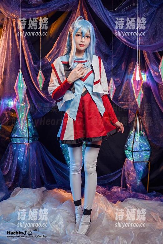 崭新的作品集来了，不要错过Hachi小芭的LucyHeartfilia，绝对是最萌的逗趣搭配！