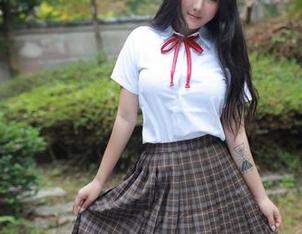 MFStar模范学院 – 甜筒晓彤的吊带风情，下载这组美图，看得我心都偷跑了！