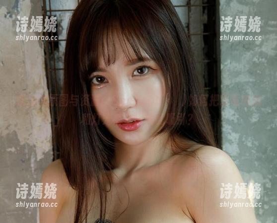跃动的原图与资源：Seoyool(서율)如何把草莓内裤和灯笼裤变得如此吸引？