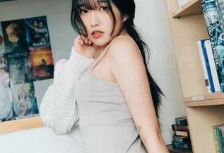无畏无惧，Sonson(손손)的内衣原图照片闪耀自信