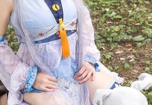 TouTiao头条女神 – 清纯的样子最打动人，艾小青的图集等你下载来欣赏！