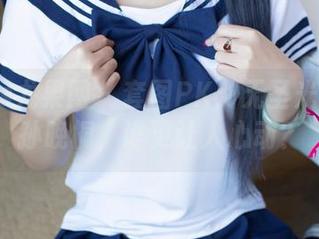UGirls尤果网 – 套图PK：无圣光的学姐孙晚桐，谁更让人心动？