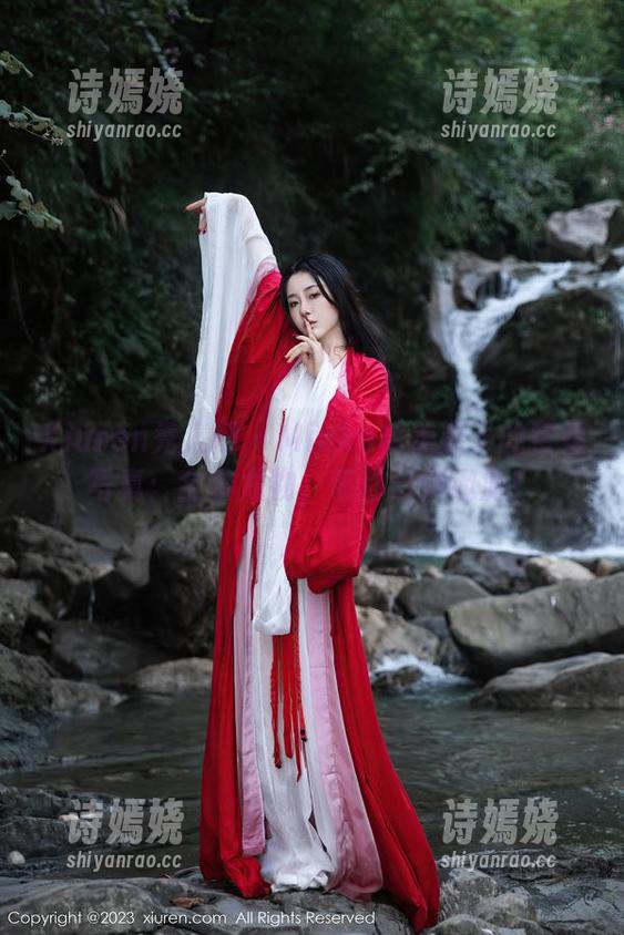 Xiuren秀人网 - Mieko林美惠子的空姐写真：全套尤物，带你云端遨游！