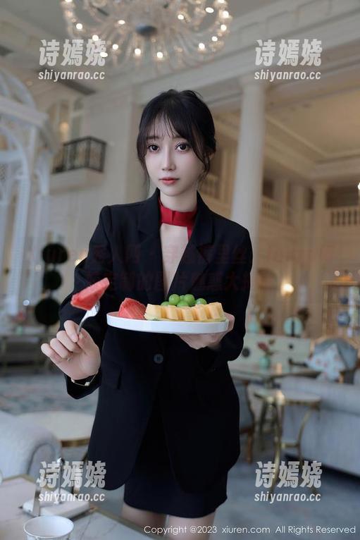 Xiuren秀人网 - 穿越裤里丝：laura阿姣定制的图片魅惑大揭秘