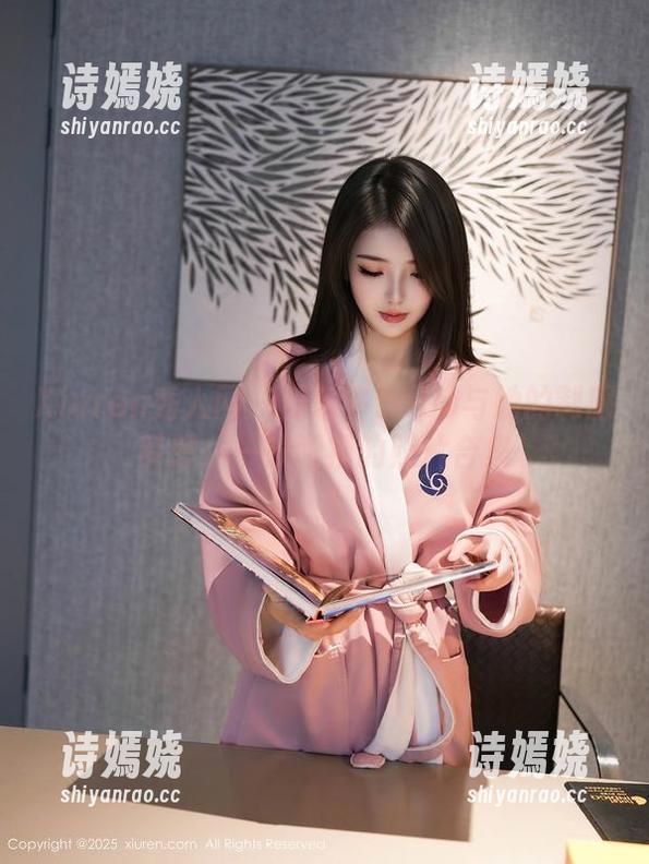 Xiuren秀人网 - 养乐多DoDo与她的制服梦想：一顿眼福的照片合集