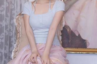 Xiuren秀人网 – 在线写真时光，宋KiKi的短裙让人脑洞大开！