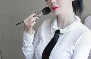 Xiuren秀人网 – 下载木木hanna女王，感受女王风范，免费福利不容错过