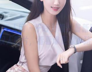 Xiuren秀人网 – 千呼万唤！最新陈雅漫VICKY双人照片，看看谁更像小猪佩奇！