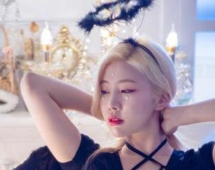 在Yebin(전예빈)办公室里：无圣光和原图，发现隐藏的职场趣味！