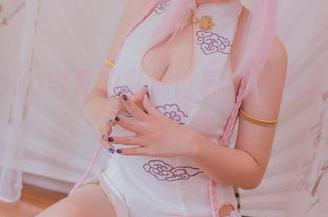 漫游Yoko宅夏的私房世界，死库水就像清晨的阳光