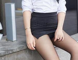 YouMi尤蜜荟 – Yomi悠蜜的婚纱图包，谁说婚纱只能在婚礼上穿？
