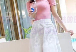 YouMi尤蜜荟 – 熊小诺，妹妹的原图与意想不到的瞬息
