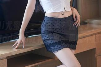 YouMi尤蜜荟 – 无圣光？别傻了，看看葛征Model的红裙写真，焉能不魅惑？