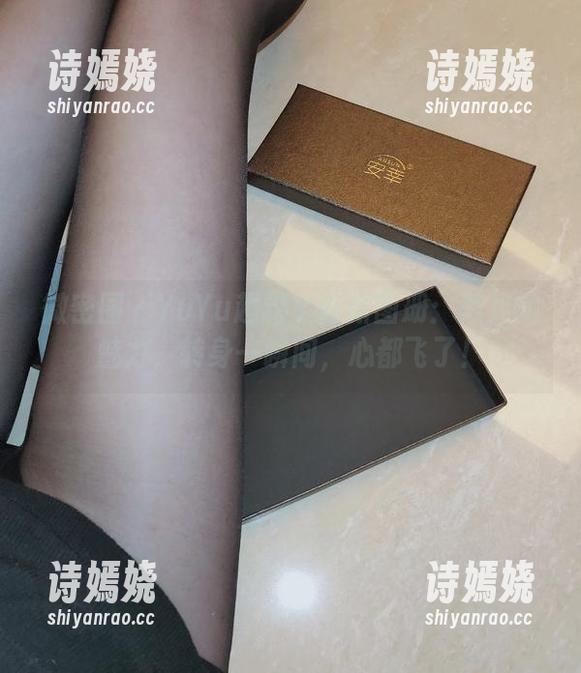 微密圈 - YuYu超甜丫最新图册：美足的魅力，转身一瞬间，心都飞了！