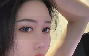 微密圈 – 不爱笑的赛琳：无圣光也遮不住的温柔，简直是一种反叛