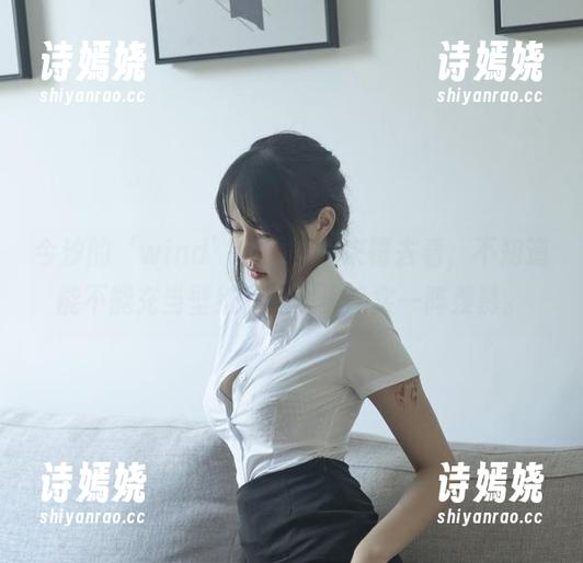 今汐的‘wind’？原图翻来覆去看，不知道能不能充当壁纸，但心里确实一阵羡慕。