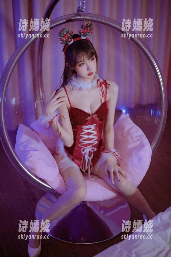 余多多Dudu 看!余多多Dudu的修女写真集,原图里藏着多少调皮的小心思?