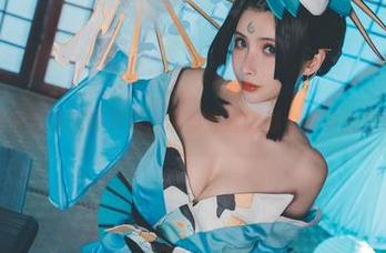 凉凉子定制和服写真，带你穿越到那个季节的梦里。