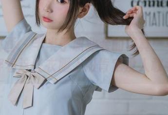 喵糖映画 – 半半子职业装的写真：不愧是她，穿着这些衣服上班肯定没人敢惹啊。