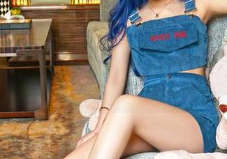 嗲囡囡 – 精选陈雅漫VICKY的制服：我是不是该考虑换个工作？