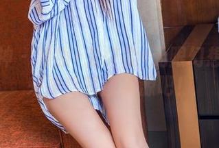 头条女神 – 制服+张梓柔=无限幻想！赶快来抢这套图资源吧！