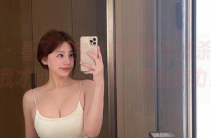微密圈 – 看了奶宝妹纸的黑丝必杀技写真分享，我才明白什么叫‘黑丝魅力无限’！