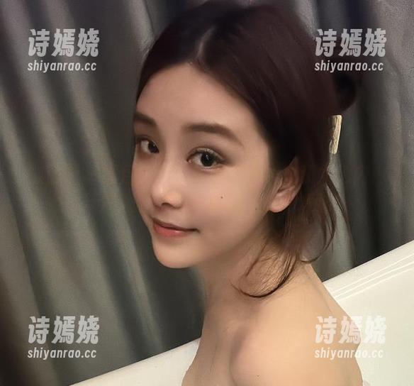 微密圈 - 图包分享：奶雯的白衬衣和红色内内，活脱脱就是另一种撩人的艺术啊！