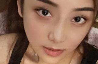 微密圈 – 记得有个奶雯，穿着婚纱在高清原图里跳舞！