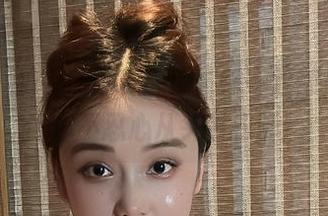 微密圈 – 奶雯美脚资源库：每一双都是精致，让你不忍心从头看到脚！