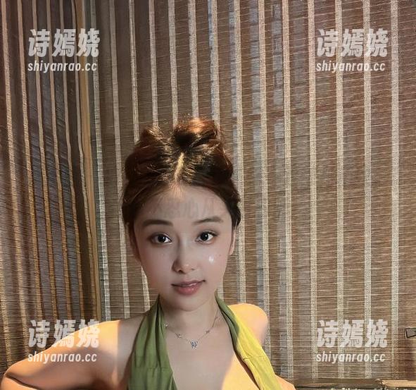 微密圈 - 奶雯美脚资源库：每一双都是精致，让你不忍心从头看到脚！