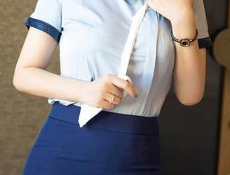 尤蜜荟 – 周于希sandy的比基尼魅力：私房作品里的无声召唤