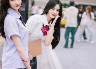 尤蜜荟 – 是小逗逗的旅拍作品集——下载可能会让你爱上旅行，或者只是想出门溜达？