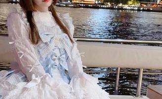 彩芸_Nebula的连体衣：作品一流，下载先来再说！