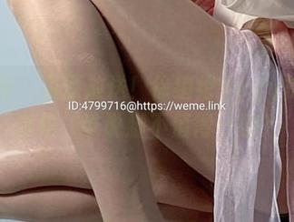 微密圈 – 资源放送！徐绾绾yyyy裸足写真集，谁说脚不值得一看？