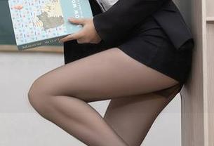 抖娘利世女孩私房画像，简单图片里藏着的故事！
