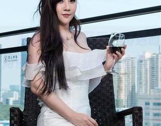 推女神 – 乔恩夕网袜写真：精选时刻，看看她是如何用网袜俘获你的心的，但你准备好了吗？