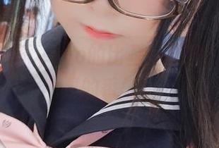 分享摇摇乐yoyo的比基尼原图，感受初夏的香气！
