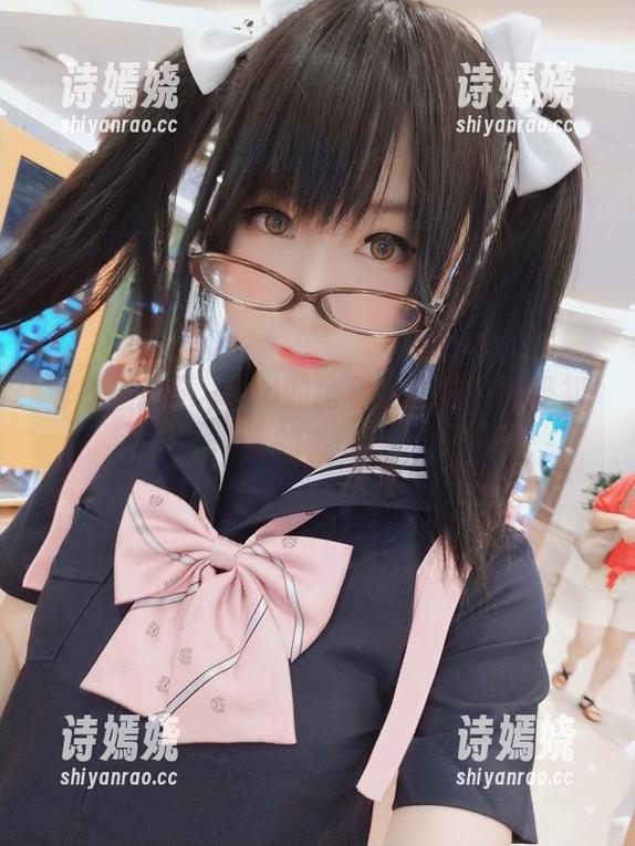 分享摇摇乐yoyo的比基尼原图，感受初夏的香气！