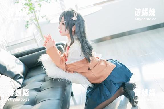 当日奈娇穿上白衬衫，cos出无限遐想，原图让人心跳加速！