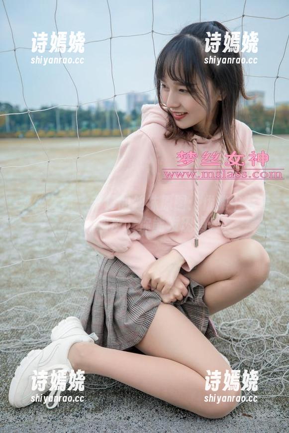 梦丝女神 - 宁夏的丝袜原图：优雅中藏着一点调皮，你能发现吗？