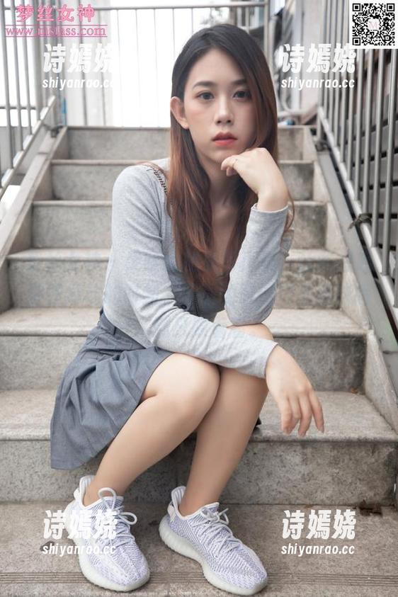 梦丝女神 - 灵唯的秘书写真集，让我想起那些悸动的时刻，下载的时候仔细品味哦，别只顾着看。
