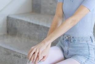 森萝财团新出炉的白丝护士小姐姐合集，照片美得让人怀疑人生，不如脱离现实好
