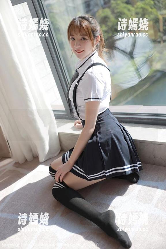 模范学院 - 久久Aimeea教室：不会写作业，但一定会拍写真！