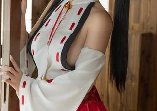 当樱井宁宁化身风纪少女，作品集里的每一张原图都让我下意识想穿她那件校服！