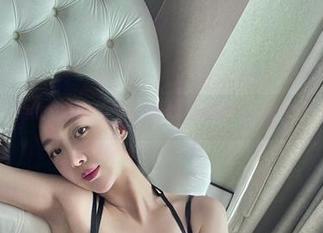 微密圈 – “牛奶里的果汁”写真集大赏：兔女郎，让人舔屏的纯真调皮！