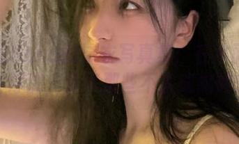 特软儿Sona的泳衣写真集：在水面下的真实浮沈，分享那些不太成熟的想法