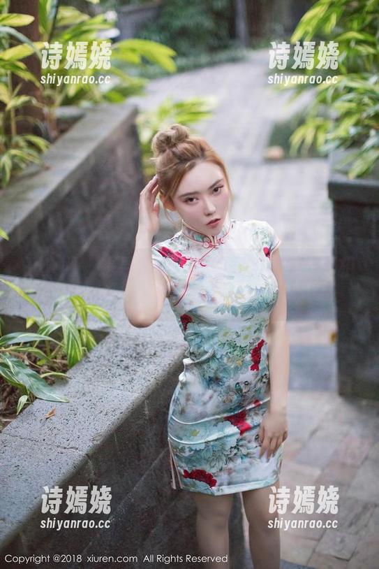 秀人网 - 探寻透明：唐翩翩的套图，真相就在角落
