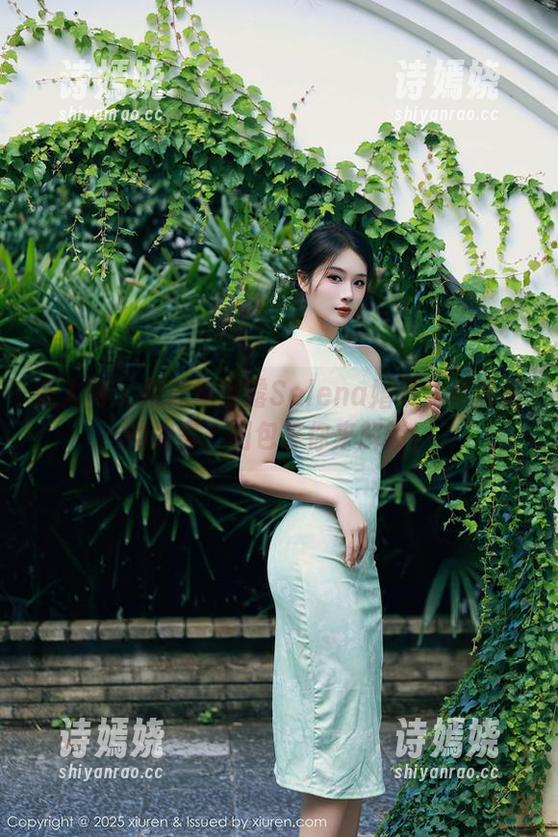 秀人网 - 想知道娜露Selena婚纱全套背后的故事？图包等你来解锁！
