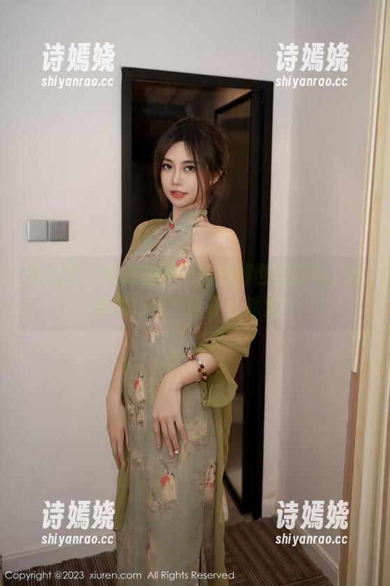秀人网 - 豹纹加持：抖娘利世的图包，谁说穿豹纹只能在丛林里！